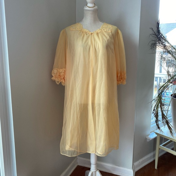 Vintage Apricot Chiffon Sheer Puff Sleeve Open Front Robe/Gown - Picture 1 of 7